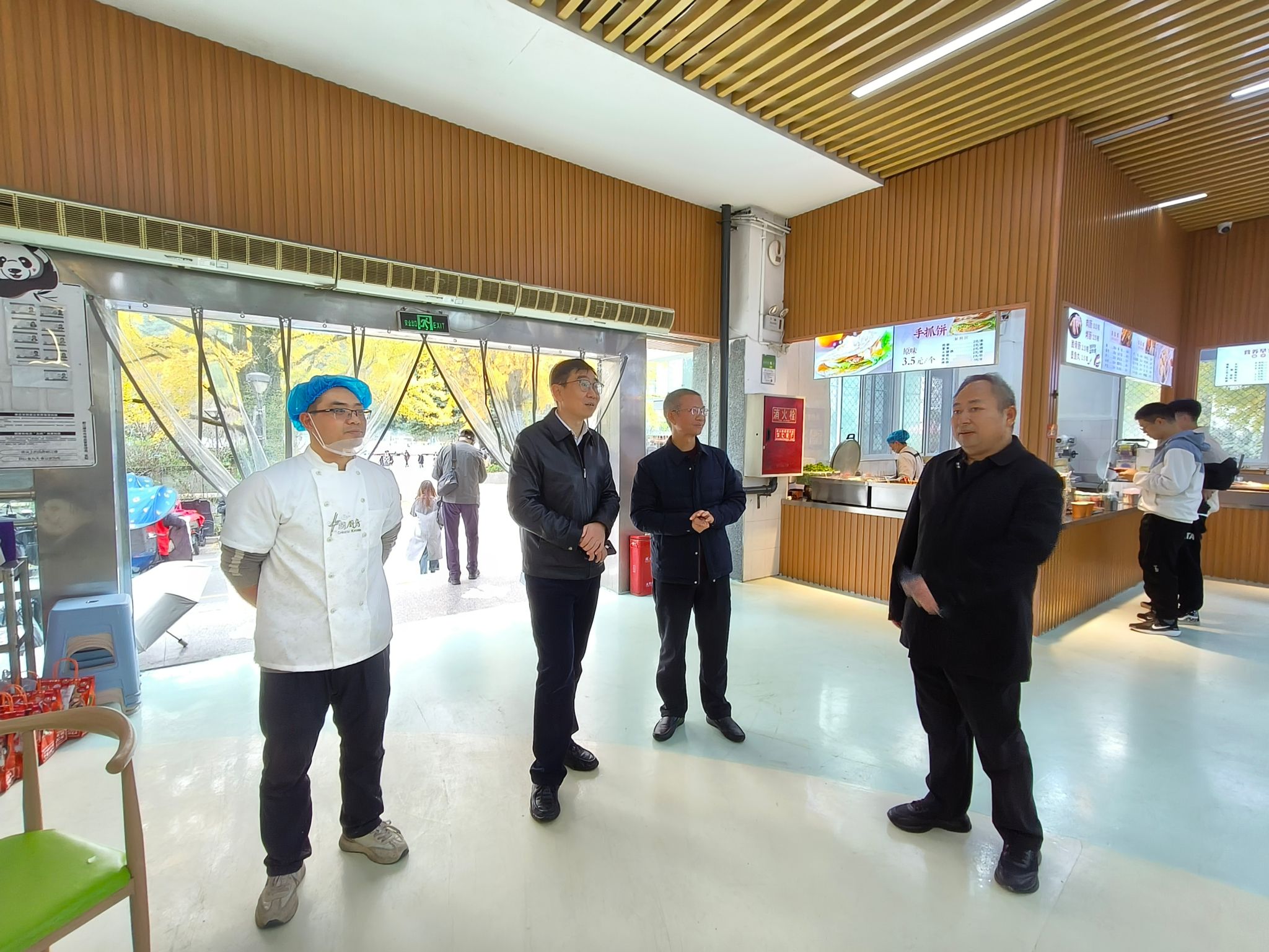 刘鹏赴都江堰校区调研指导工作